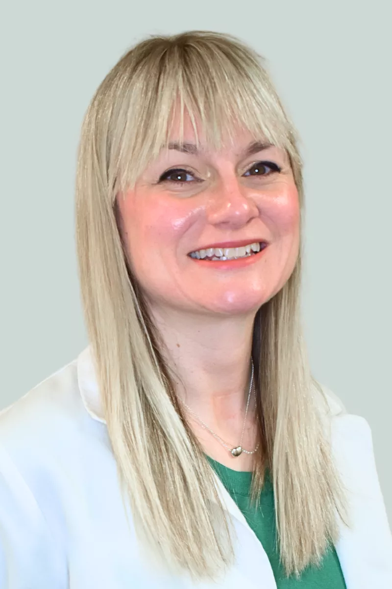 Sarah Dille Lee, OD, is a board-licensed Comprehensive Optometrist serving patients at our Sandy Springs location with a special interest in pediatric eye care.